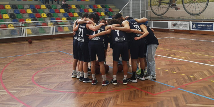 Basquetebol: Séniores do FAC de pedra e cal
