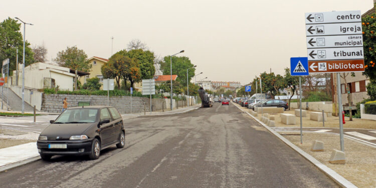 Vila Verde: Rua Luís Vaz de Camões cortada ao trânsito
