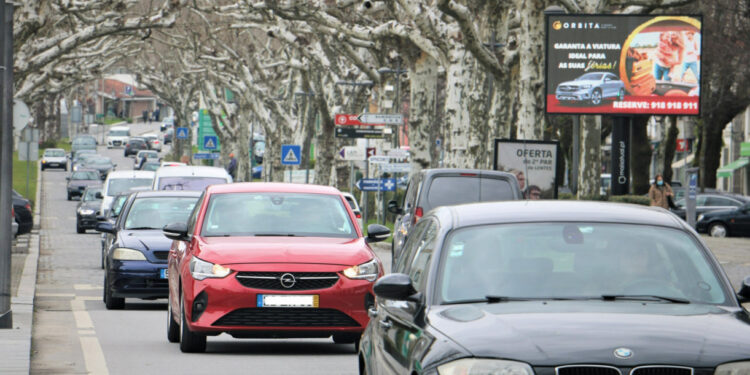 Vila Verde: Apelo à concretização da variante à EN 101