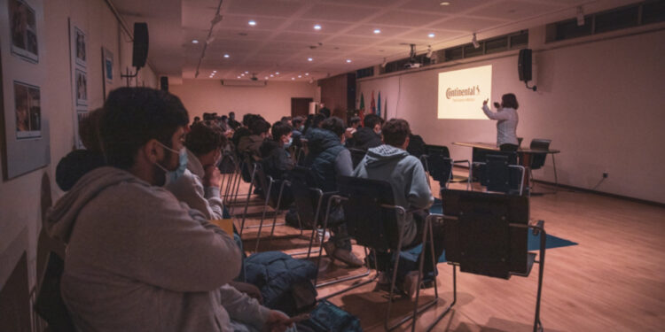 Didáxis: À conversa com profissionais