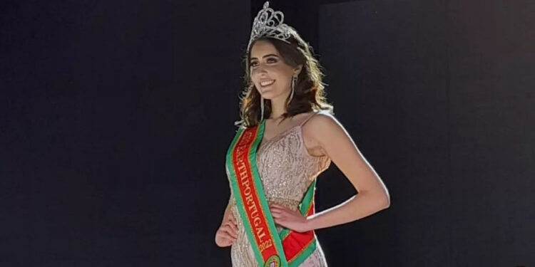 Miss Braga no pódio do concurso Miss Queen Portugal