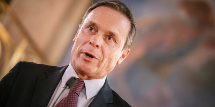 Jorge Paulo Oliveira coordena deputados do PSD