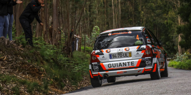 Arranque azarado para João Pedro Sousa e Tiago Silva