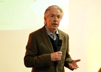 Requião: Academia Alçapão organiza tertúlia sobre 25 de Abril