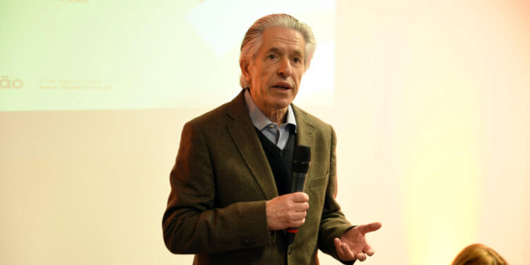 Requião: Academia Alçapão organiza tertúlia sobre 25 de Abril