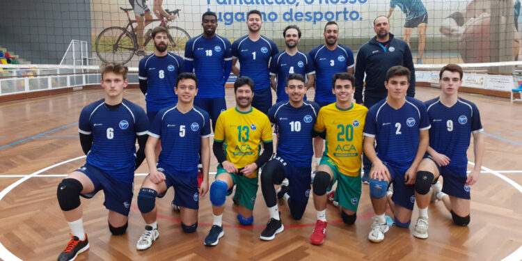 FAC: Mais um passo rumo à fase final de Voleibol