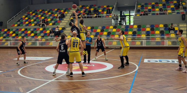 Basquetebol: Nova vitória para os Seniores do FAC