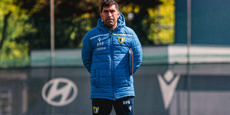 Famalicão “com a equipa mais forte” frente ao Benfica