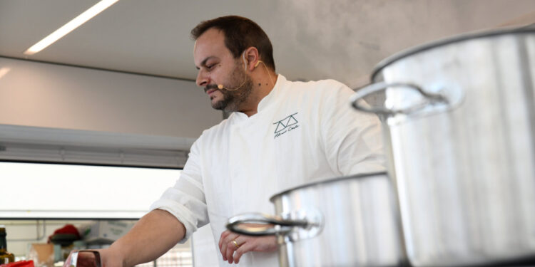 Showcooking de preparação para a Páscoa