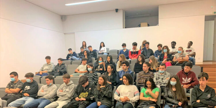 Feira de Ciência abre espaço a novas soluções