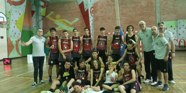 FamaBasket conquista Taça do Minho