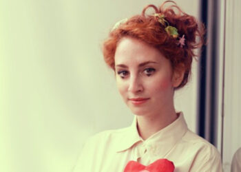 Concerto de Emmy Curl adiado