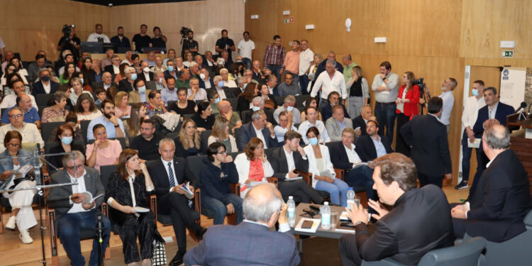 Eurodeputado José Manuel Fernandes apresenta livro