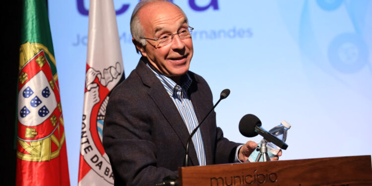 Eurodeputado José Manuel Fernandes apresenta livro