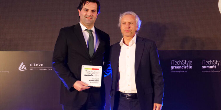 Louropel premiada no iTechStyle Awards