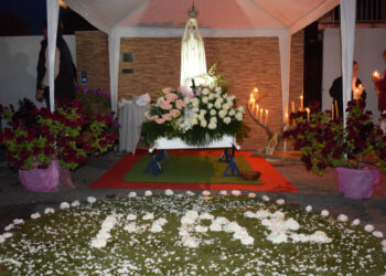 Ruivães: Procissão de velas no arranque do mês de Maria