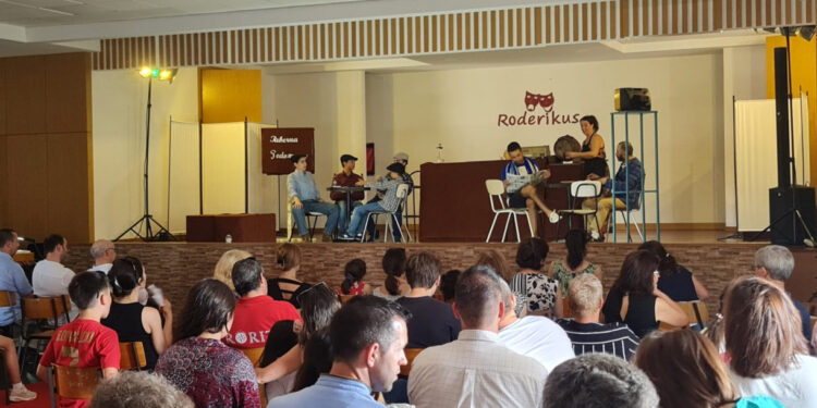 Espetáculo dos Roderikus com sala cheia