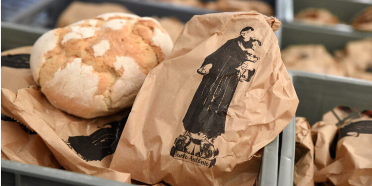 Devoção a Santo António marca último dia das Antoninas