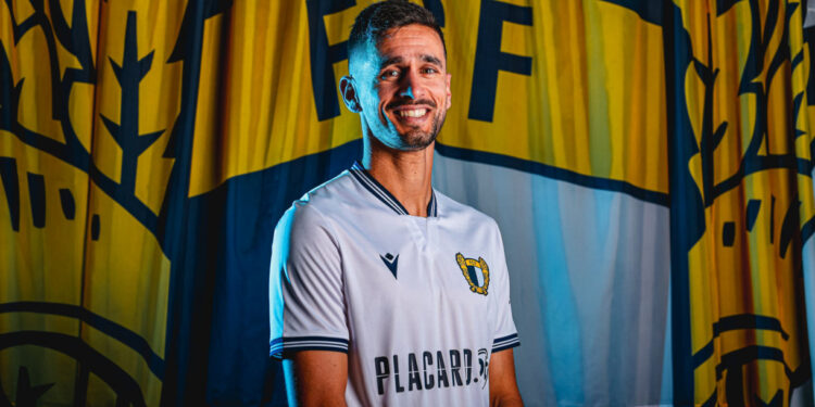 FC Famalicão: Rui Fonte assina por duas temporadas