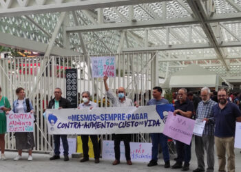 “Sempre os mesmos a pagar”, na Praça