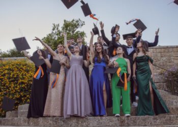 Didáxis: Entrega de diplomas aos finalistas