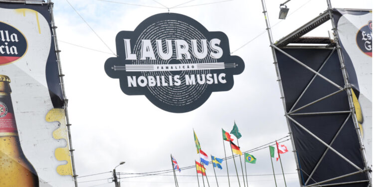 Milhares de europeus rumo ao Louro