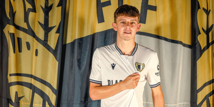 FC Famalicão reforçado com Owen Beck