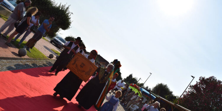 Mostra com festa ao Divino Salvador