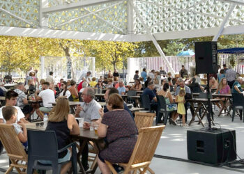 FAMALICÃO: Não resistiram ao aroma que saía da Praça