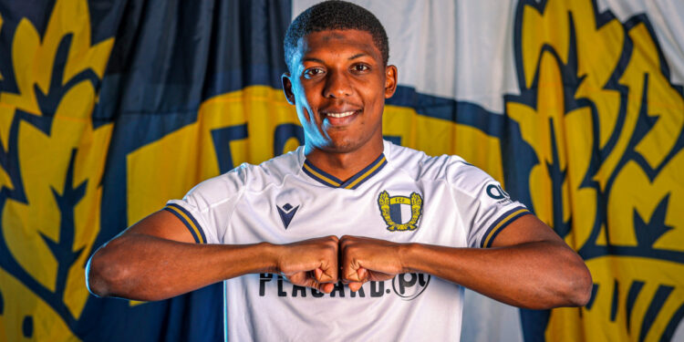 Zaydou Youssouf assina pelo FC Famalicão