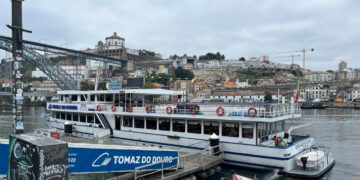 Empresário famalicense passeia funcionários no Douro