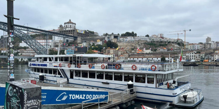 Empresário famalicense passeia funcionários no Douro