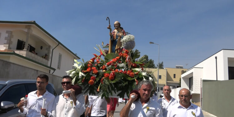 Noites quentes em dias de festa na Carreira