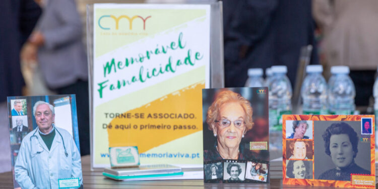 Postais ilustrados “Rostos de Famalicidade”