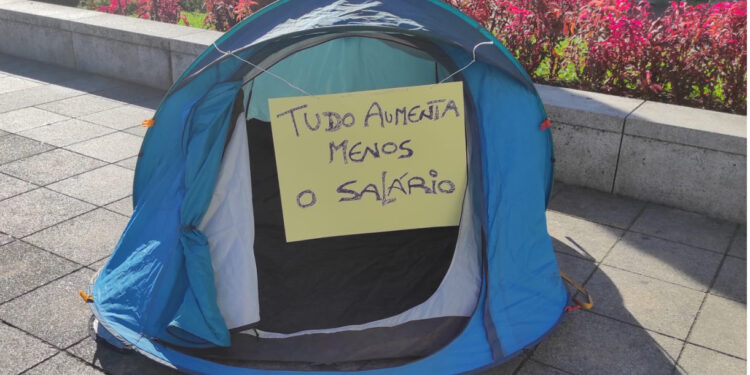 Bracarenses acampam em protesto