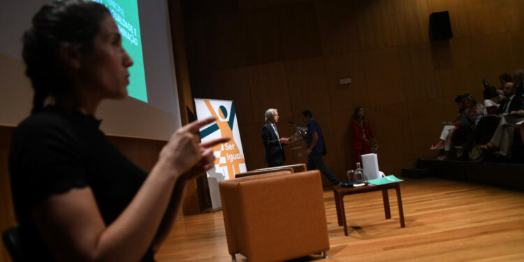 FAMALICÃO: Promover a igualdade – não à discriminação