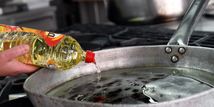Recolha de óleos alimentares usados