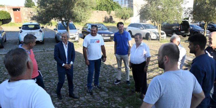 Reforço dos espaços comunitários em Landim