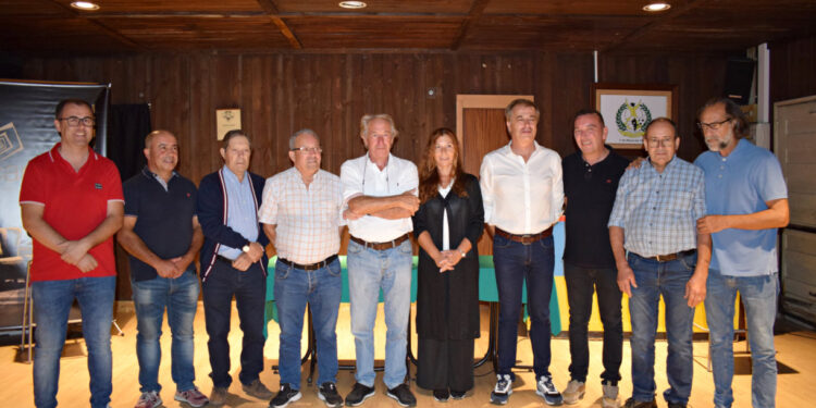 Requião: Nova direção do 1º de Maio tomou posse