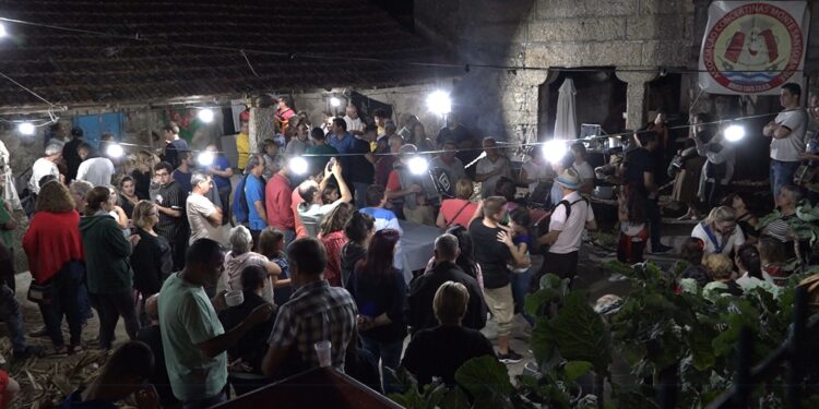 Tradição da desfolhada continua viva