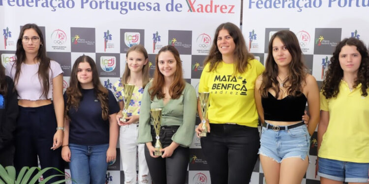 CX A2D: Mariana Silva é a “nova Rainha do Xadrez Clássico”