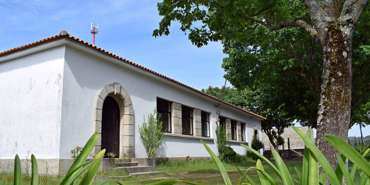 Jardim de Infância de Bairro requalificado