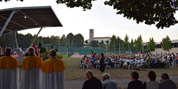 S. Mateus reuniu a comunidade