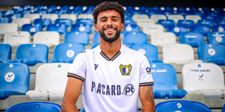 FC Famalicão: Pablo renova contrato