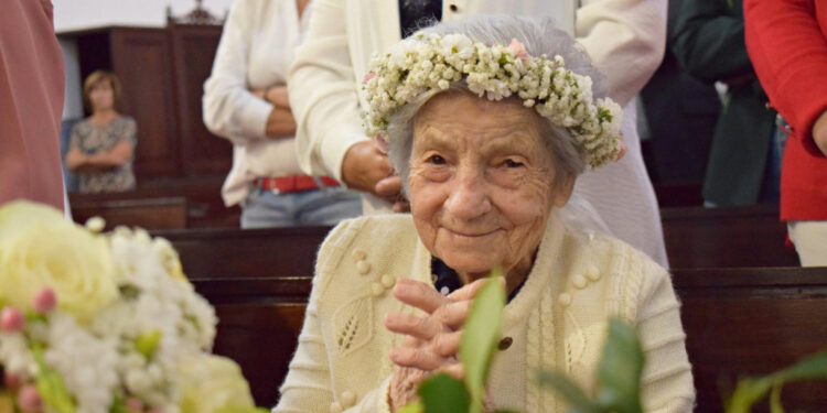 Cidadã de Oliveira São Mateus comemorou 100 anos