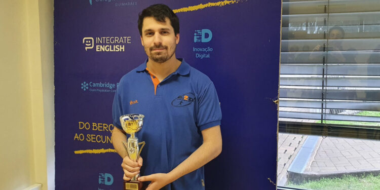 João Romano vence prova de xadrez