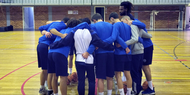 FAC invencível no Campeonato