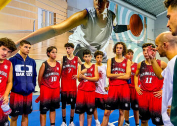 FamaBasket com duas vitórias