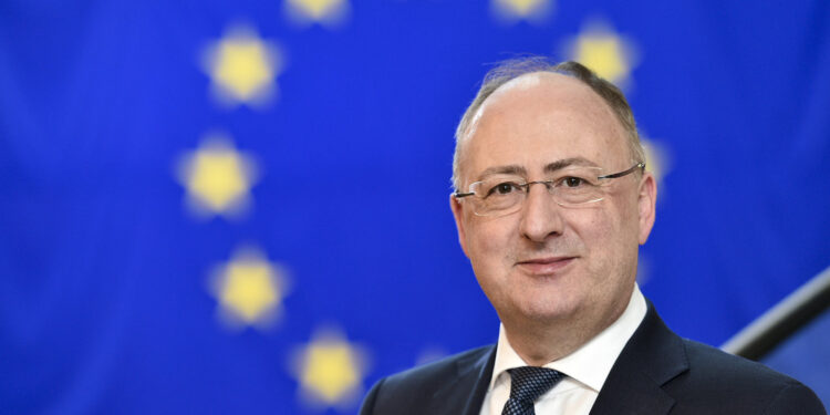 Parlamento Europeu e as políticas de financiamento