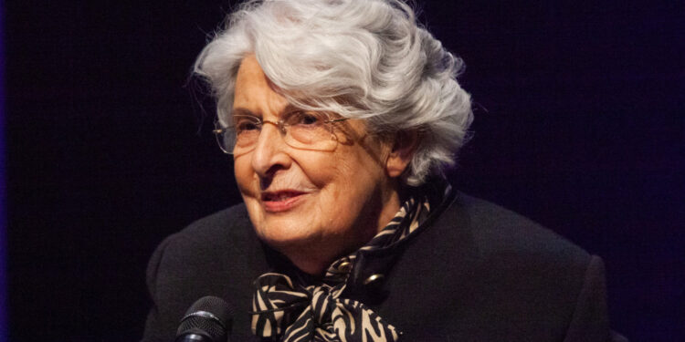 Famalicão homenageou Margarida Malvar